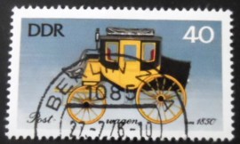 Selo postal da Alemanha Oriental de 1976 Post Carriage 1850