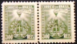 Par de selos postais do Brasil de 1932 Símbolo da Constituição