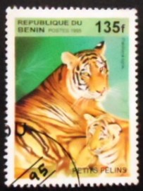Selo postal do Benin de 1995 Tiger