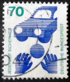 Selo postal da Alemanha de 1973 Ball in Front of Car
