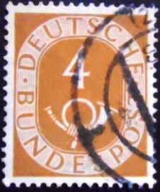 Selo postal da Alemanha de 1951 Digits with Posthorn 4