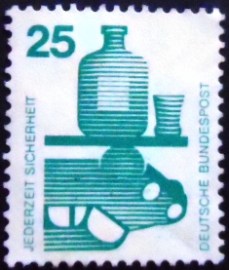 Selo postal da Alemanha de 1971 Alcohol and Front of Car