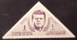 Selo postal da Jordânia de 1964 Pres. John F. Kennedy