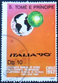Selo postal de S.Tomé e Príncipe de 1989 Globe and soccer ball 1962