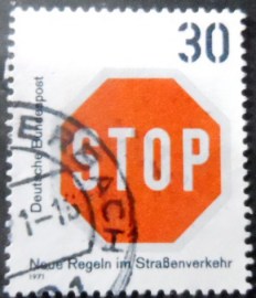 Selo postal da Alemanha de 1971 Stop Give way