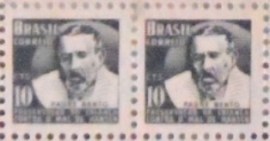Par de selos postais do Brasil de 1963 Padre Bento H 9