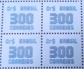 Quadra de selos postais do Brasil de 1985 Tipo Cifra Cr$ 300