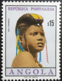 Selo postal de Angola de 1961 Girls of Angola 426 M