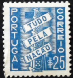Selo postal de Portugal de 1935 Coat of Arms with Scroll 25 N