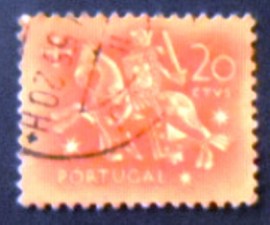 Selo postal de Portugal de 1953 Knight on horseback 20c