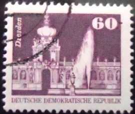 Selo postal da Alemanha Oriental de 1981 Crown Gate and Zwinger