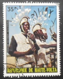 Selo postal do Haute Volta de 1973 Kiembara Dancers