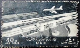 Selo postal do Egito de 1963 Airplane & Railroad Station in Luxor