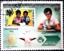 Selo postal do Djibouti de 1982 Children stamp collecting