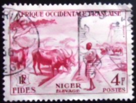 Selo postal da África Ocidental Francesa de 1956 Cattle Trough