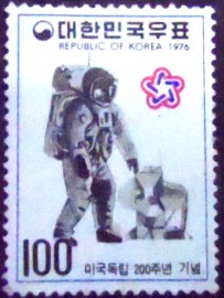 Selo postal da Coréia do Sul de 1976 First astronaut on Moon