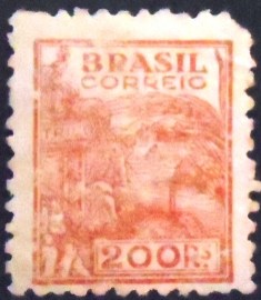 Selo postal do Brasil de 1943 Agricultura 200