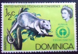 Selo postal da Dominica de 1972 Common Opossum