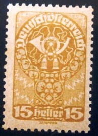 selo postal definitivo da Austria de 1920 - Posthorn 15