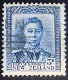 Selo postal definitivo da Nova Zelandia de 1941 - King George VI 3