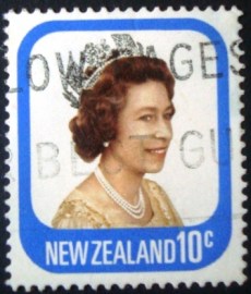 selo postal definitivo da Nova Zelandia de 1977 - Queen Elizabeth II