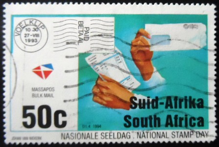 Selo postal da África do Sul de 1994 Hands holding invoice